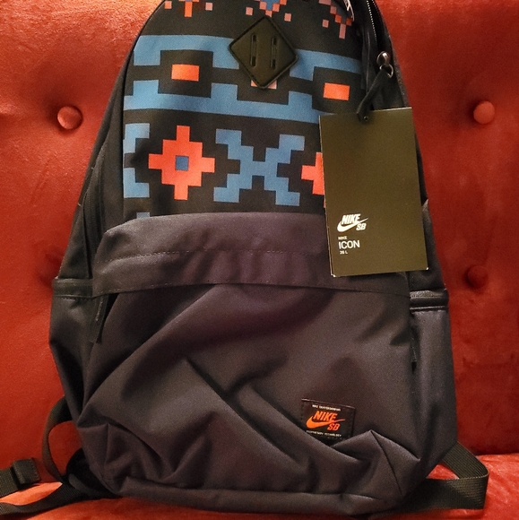 *SOLD* Nike SB Backpack - Picture 2 of 3